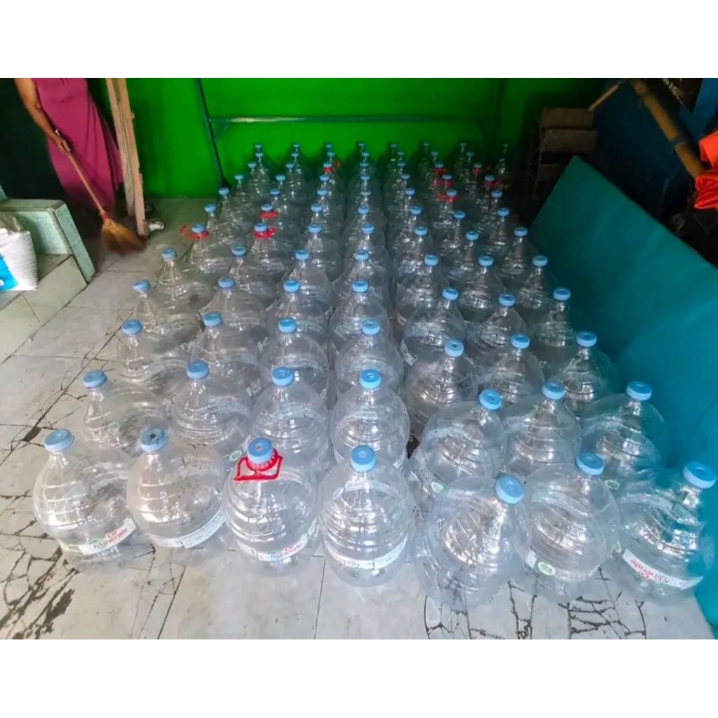 

galon lemineral bekas bersih bagus