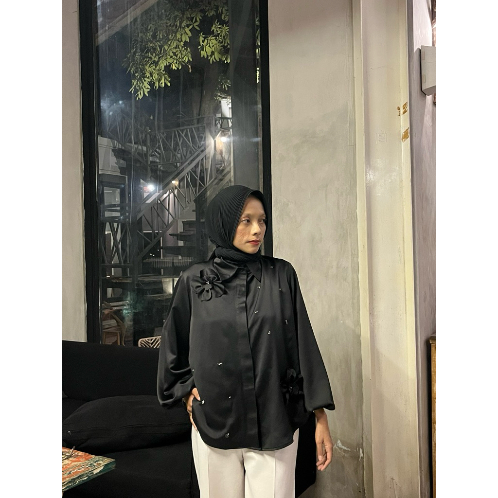 Asha - kemeja zahra - atasan - baju wanita - kemeja lengan balon - kemeja satin