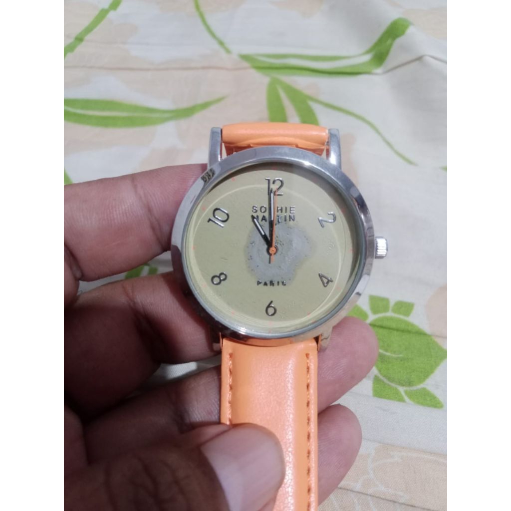 Jam tangan Sophie Martin
