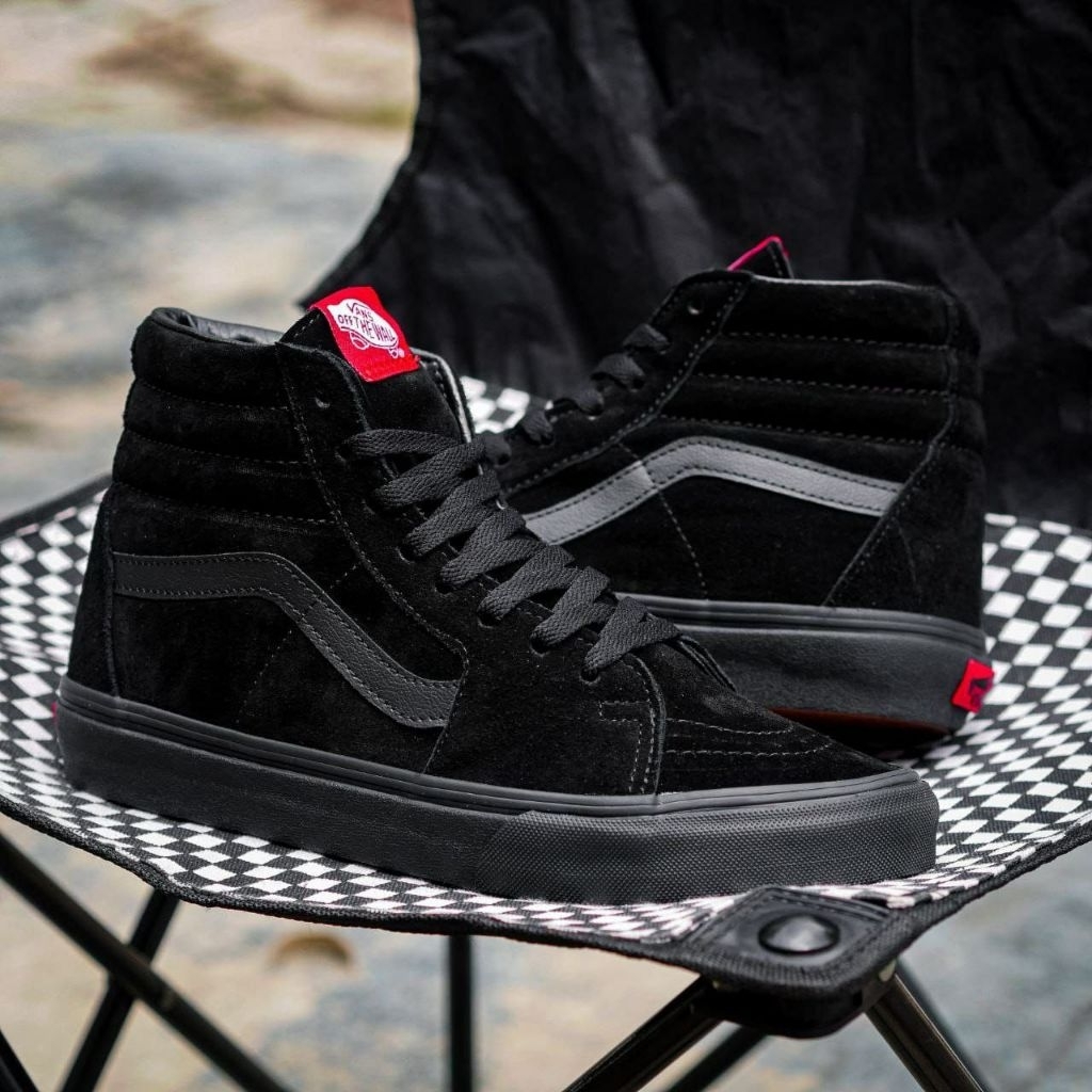 Sepatu Sneakers Vans Sk8-Hi Classic Full Suede Black/Black
