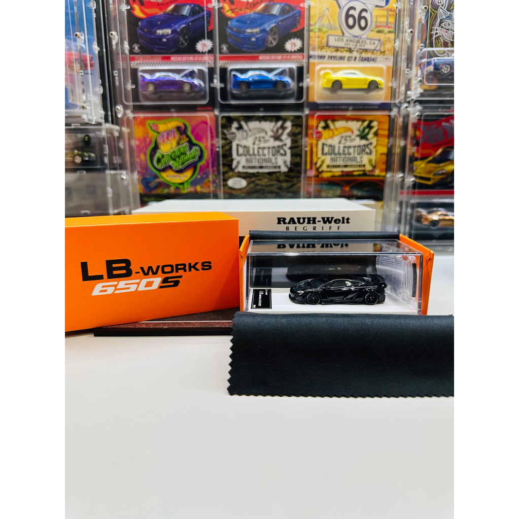 Star Model 1:64 LB Works McLaren 650S Widebody Gloss Black Deluxe Version