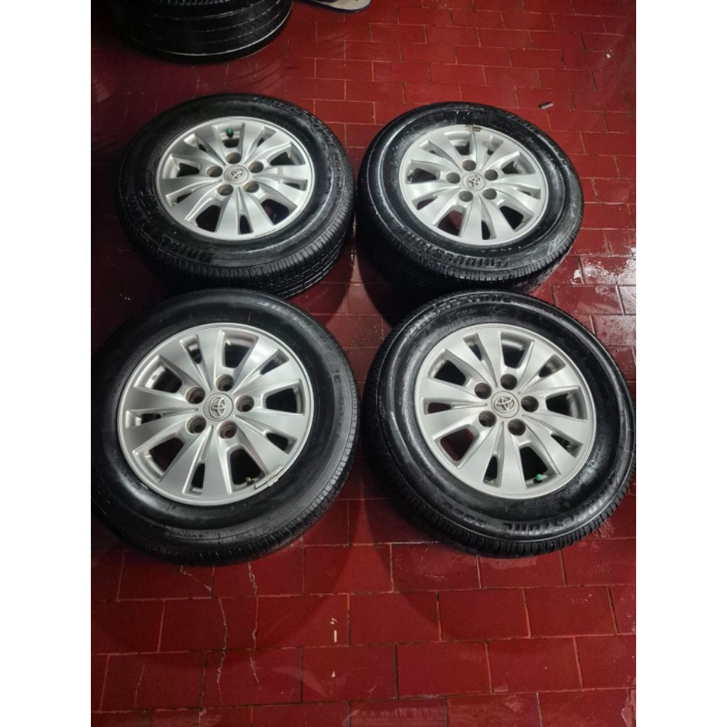 velg original kijang inova R15