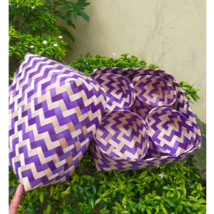 Besek skat SEPASANG batik hijau-besek sekat-boks gudeg-kardus gudeg-gudeng kaleng-boks nasi kuning-k