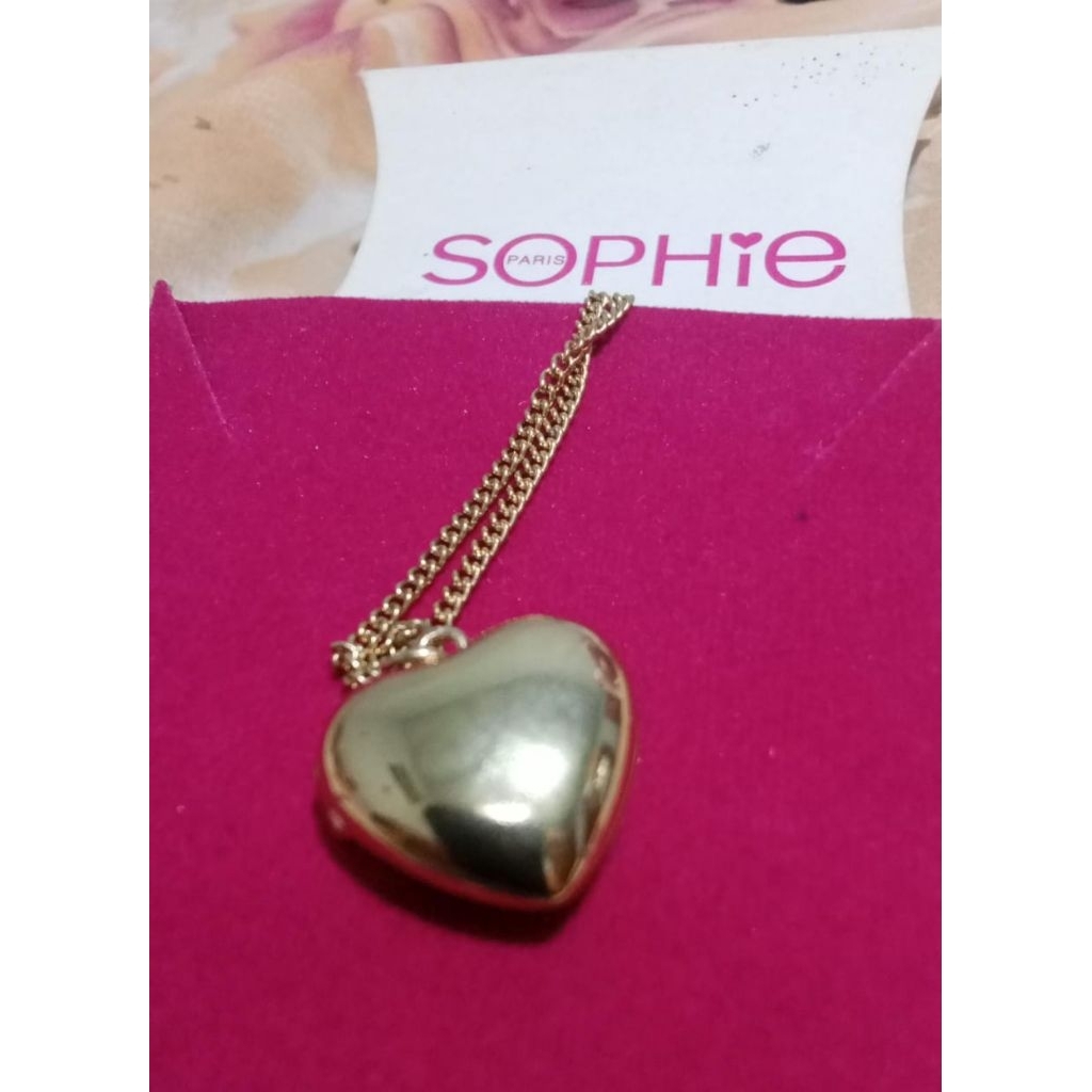 Kalung Sophie Martin