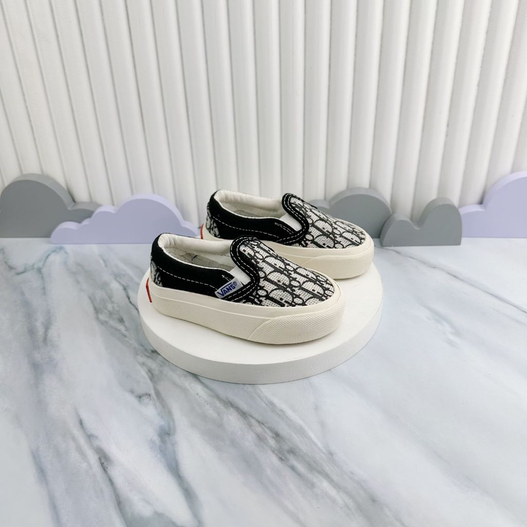 Sepatu Anak Model Selop FSN Hitam DR Anak Laki Laki dan Anak Perempuan Usia 8 Bulan-8 Tahun