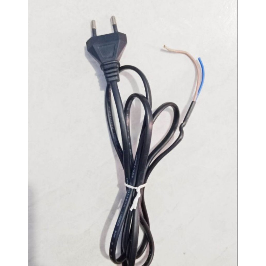 Kabel Colokan Listrik Kabel Panjang Kabel colokan listrik Warna Hitam