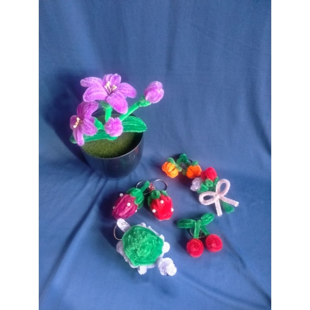 Gantungan kunci kawat bulu lucu/Gantungan kawat bulu bunga/Gantungan kawat bulu buah