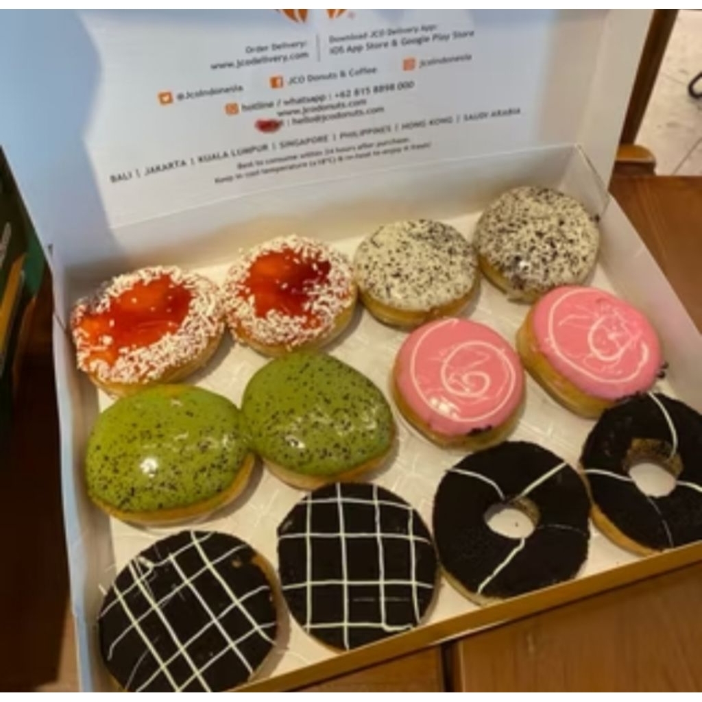 

JASTIP JCO Donuts 1 lusin isi 12 rasa random