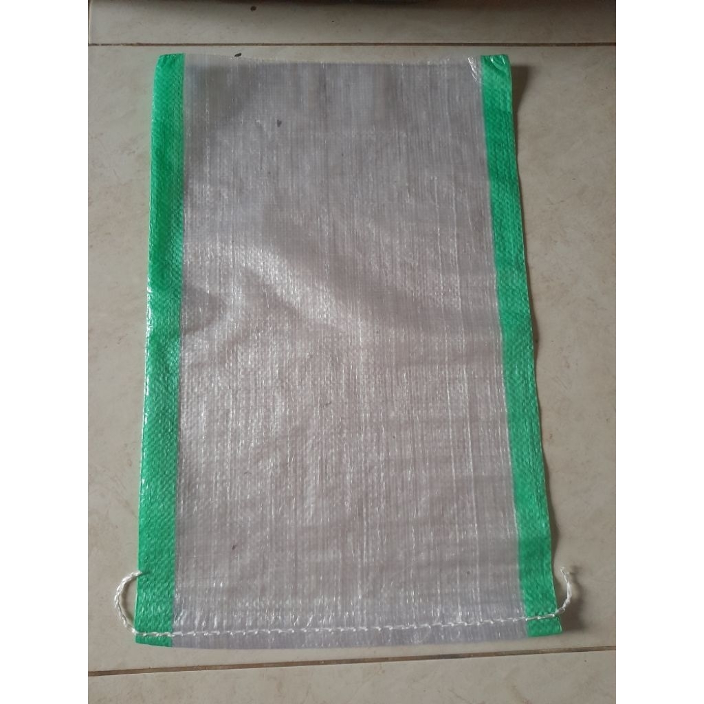 

Karung Beras 5 Kg Transfaran Strip Hijau