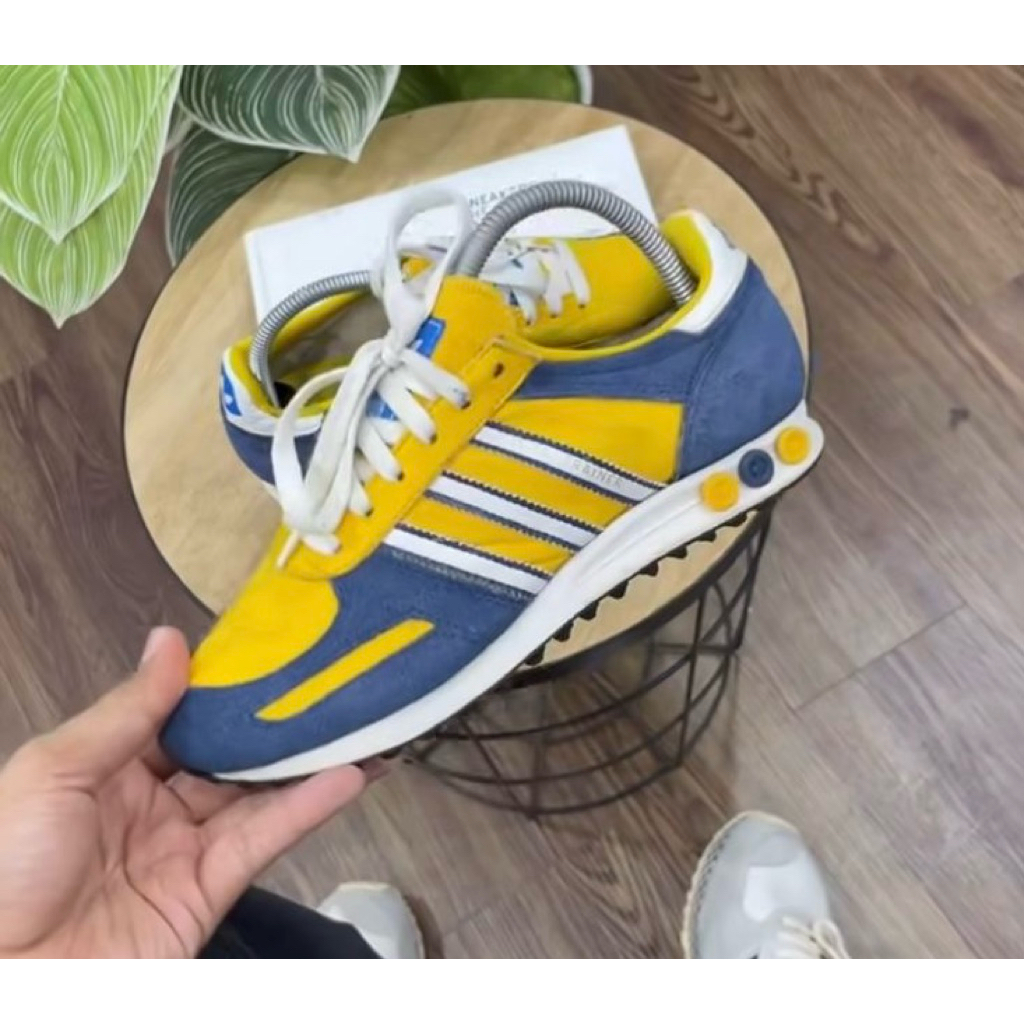 LA TRAINER YELLOW NAVY