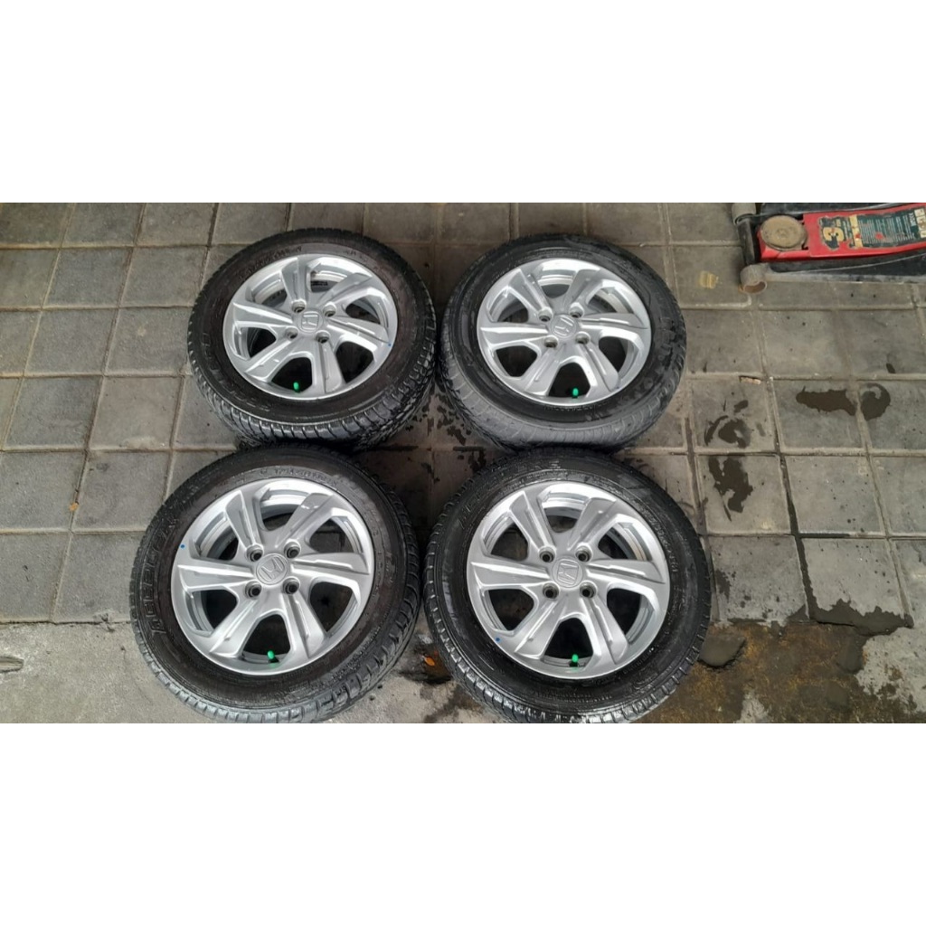 Paket Velg Ban Ring 14 Copotan Mobil Honda Brio Model Kipas Silver