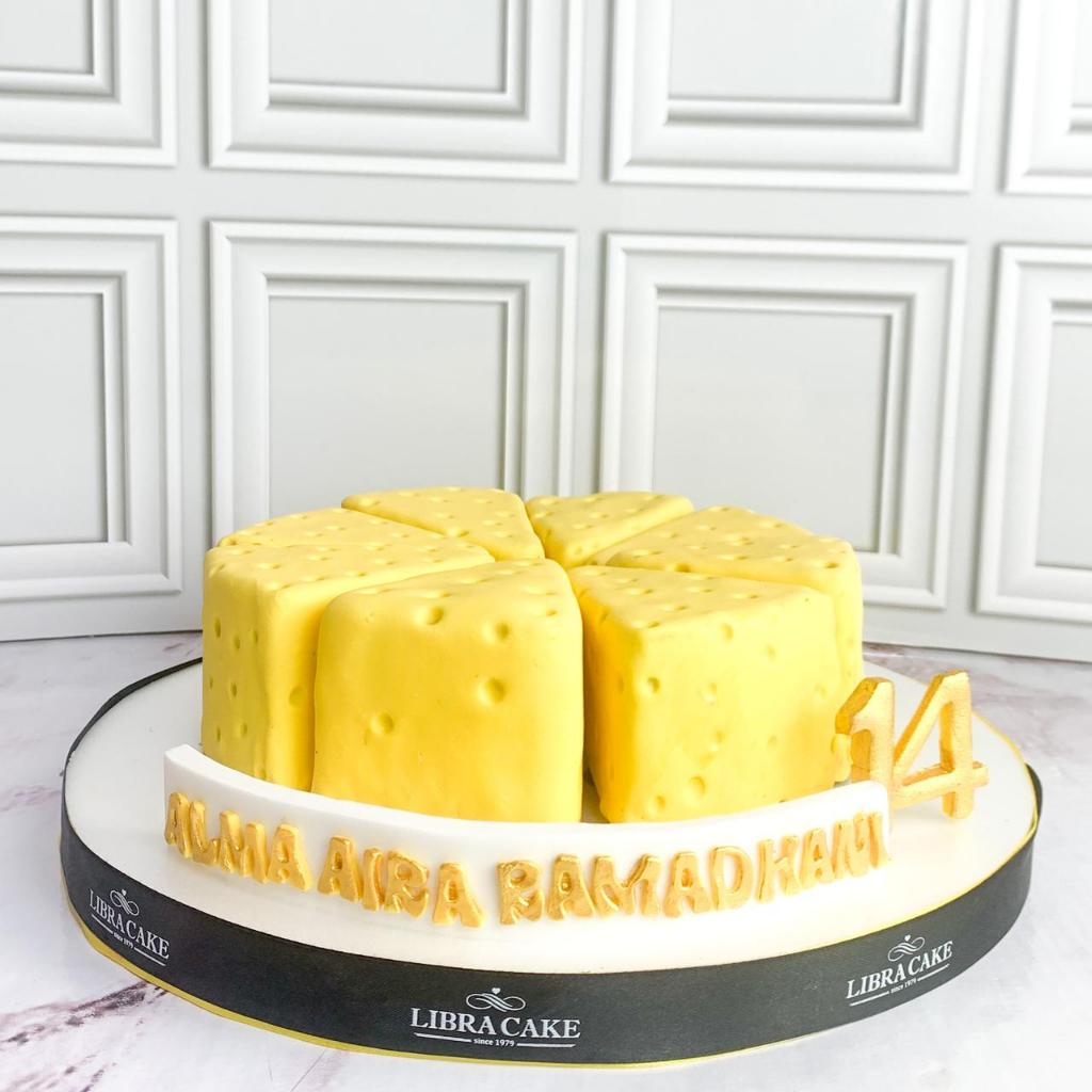 

Kue Ulang Tahun/Birthday Cake/Kue Ultah Tema Cheese/Kue Tema Keju/Kue Birthday Jakarta