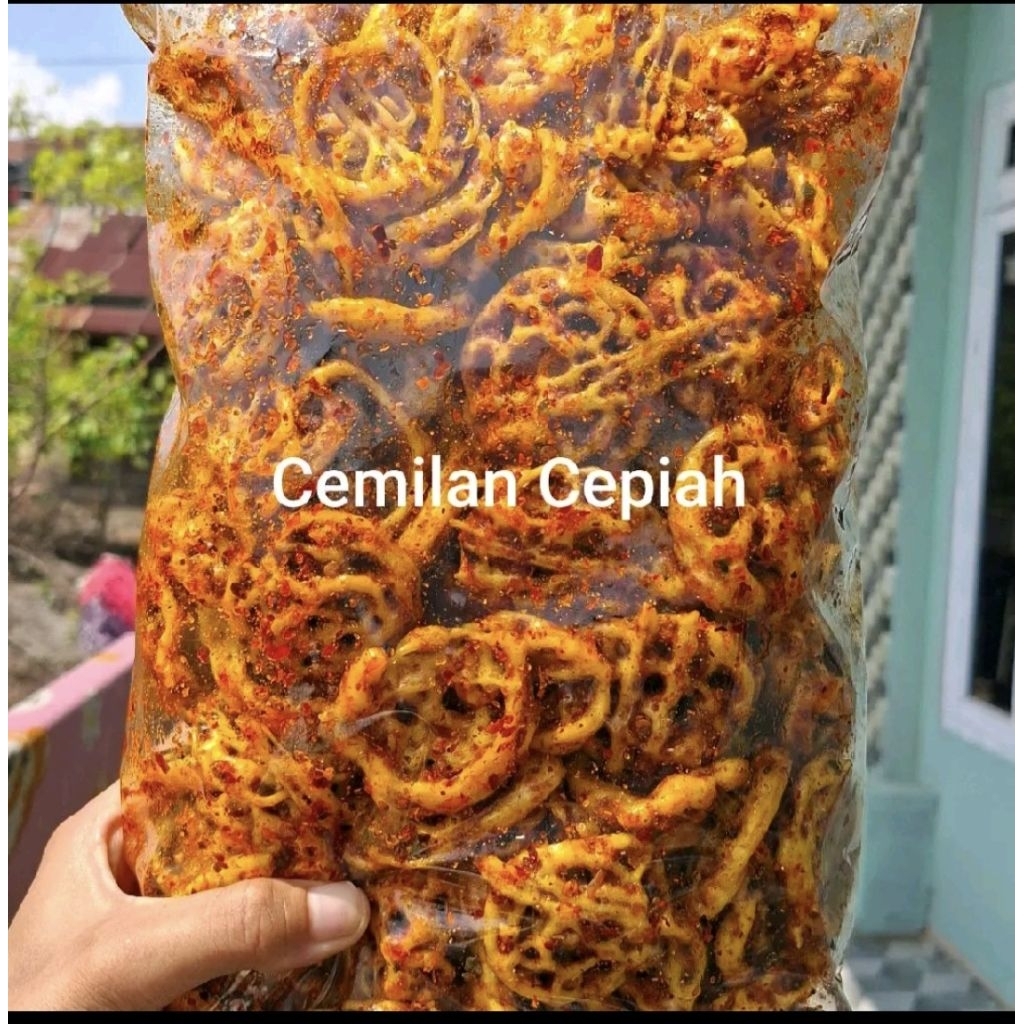 

Seblak Kerupuk Mie Pedas Daun Jeruk Kemasan 1Kg