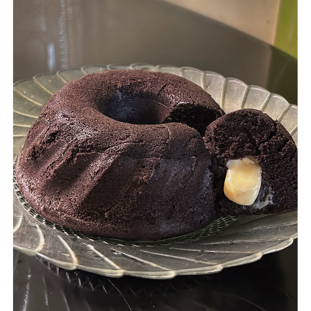 

BOLU KETAN HITAM KEJU LUMER UK 13 CM