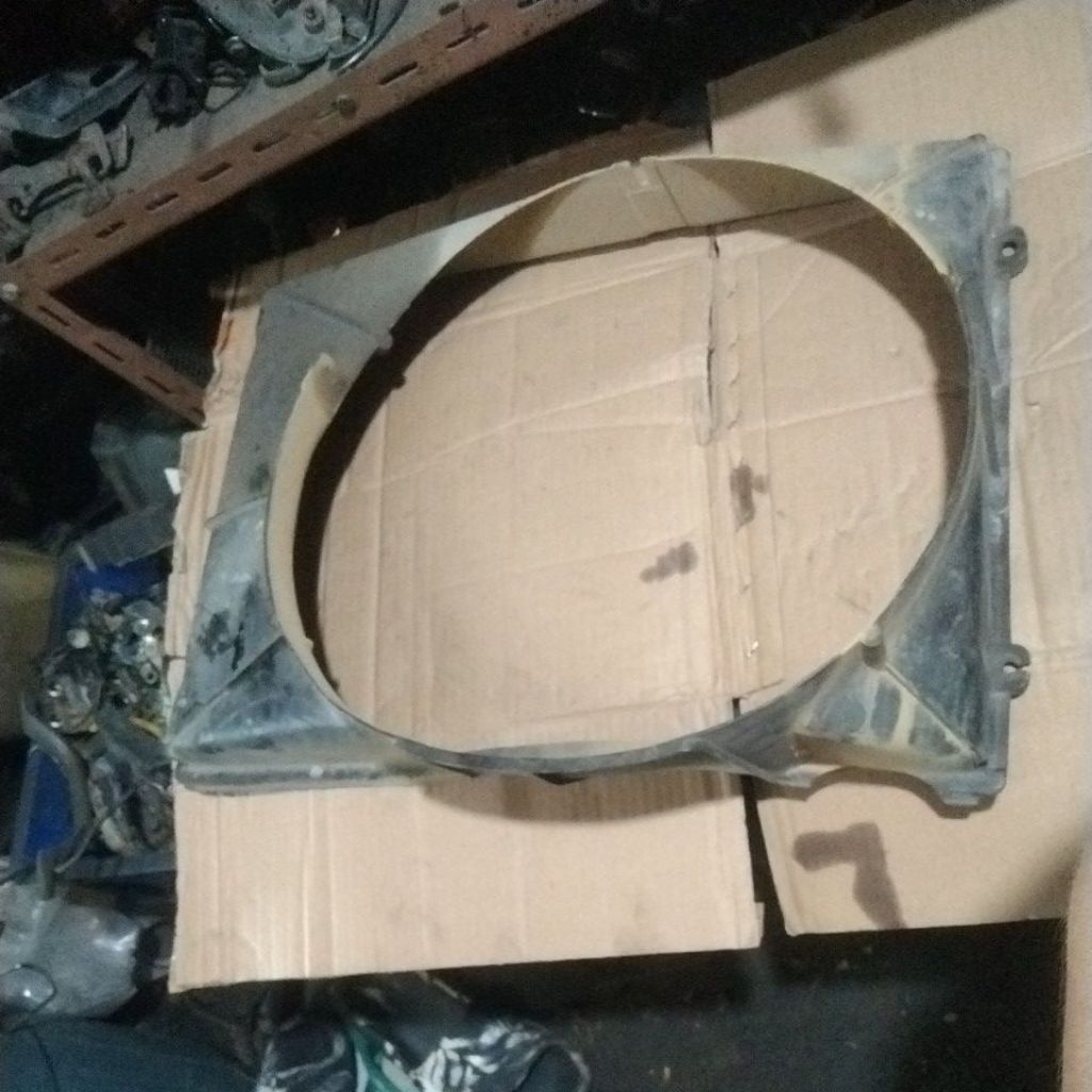 COVER RADIATOR TOYOTA CORONA TT 132