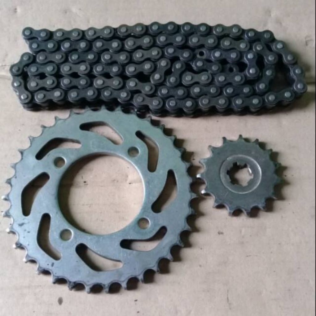 Gir rantai set Yamaha Vega r new PNP Vega r lama pnp f1zr