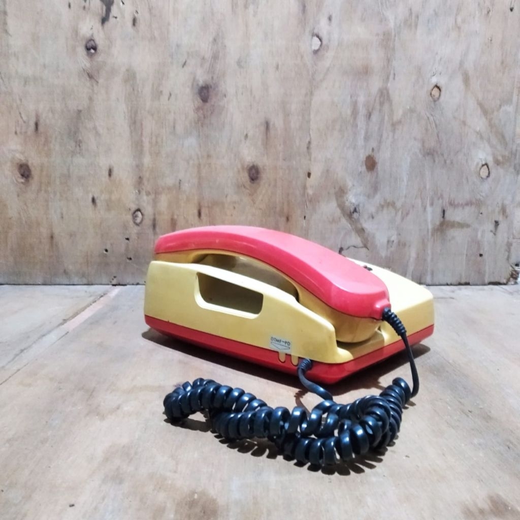 Telepon rumah telepon kabel vintage jadul antik lawas