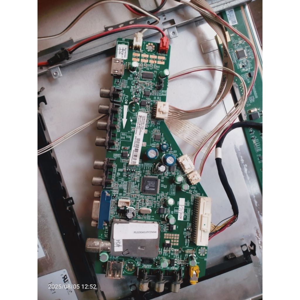 POLYTRON mainboard mesin tv LED Polytron bekas copotan normal PLD 23D651