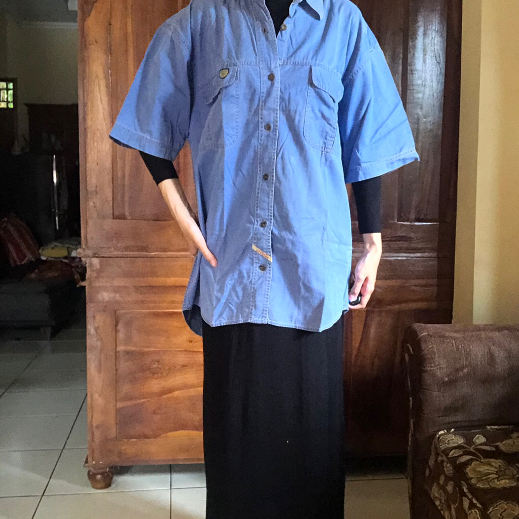 preloved DENIM / LEVIS KEMEJA LENGAN PENDEK