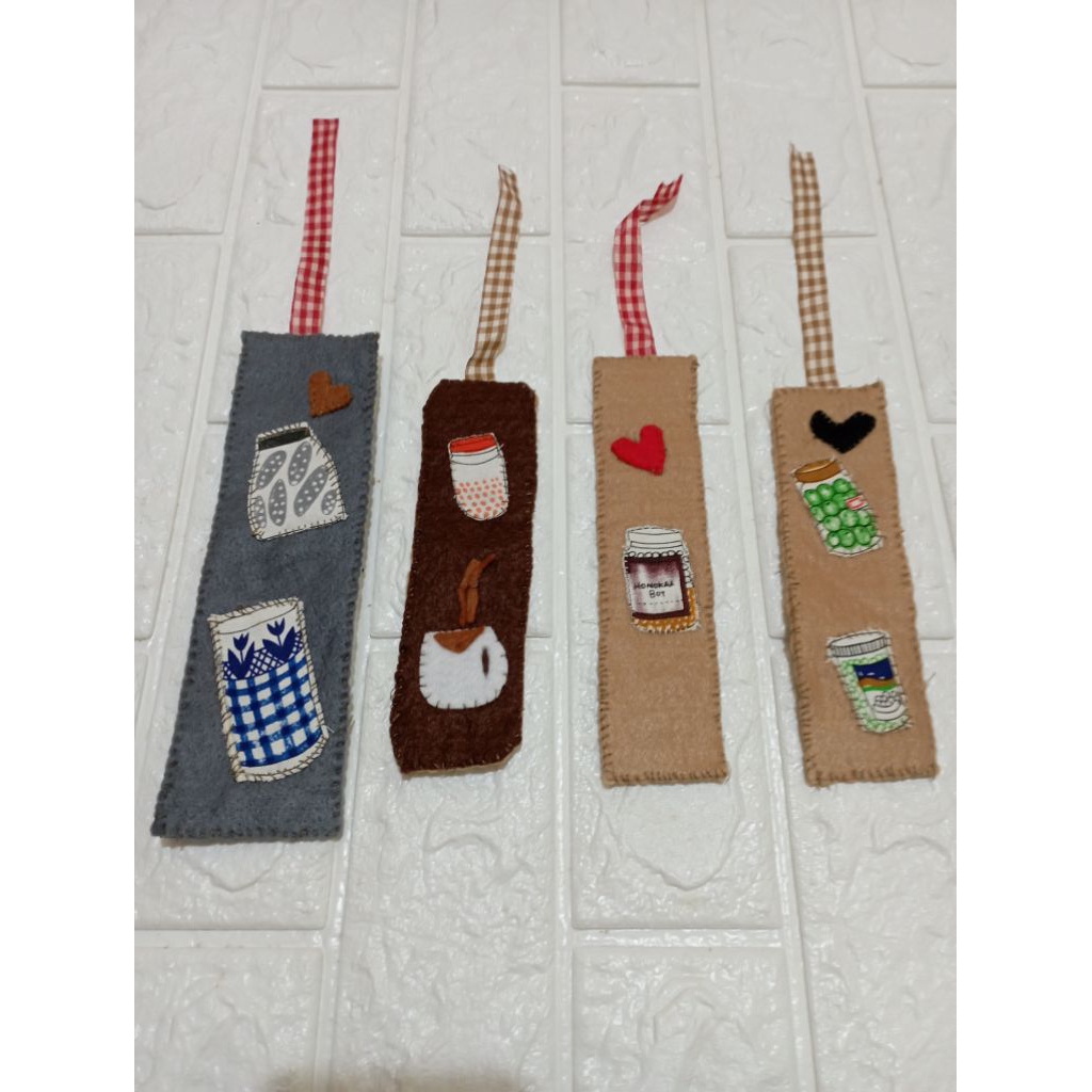 

bookmark/pembatas buku
