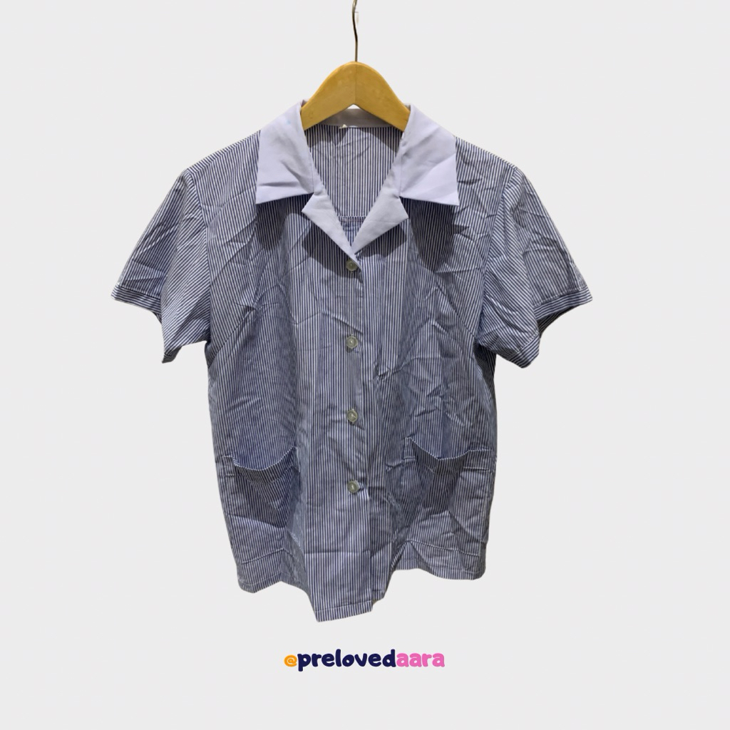 Kemeja garis biru putih