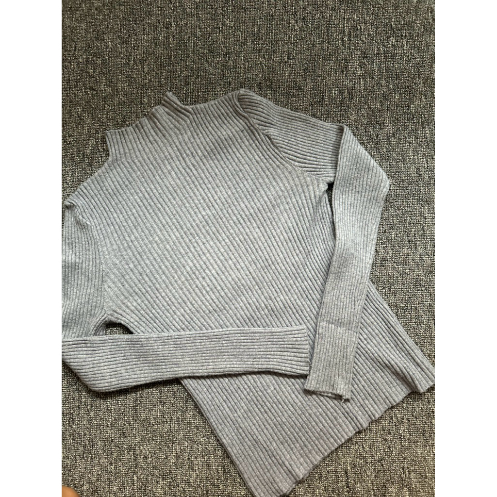 Turtle neck knit