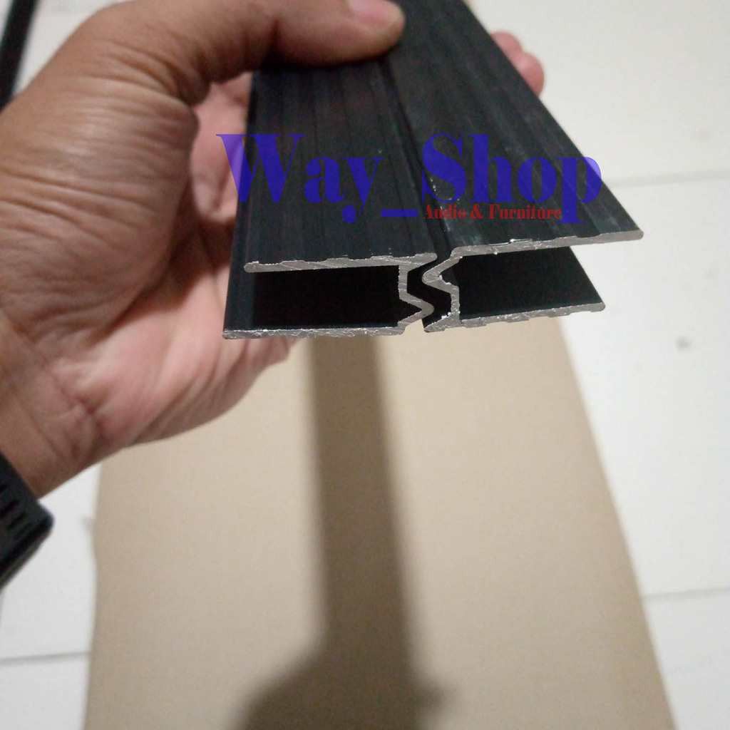 LIST M/U LIST ALUMUNIUM HITAM M List U/M 1 BATANG 10-50 CM Aluminium Hardcase List box hardcase HIGH