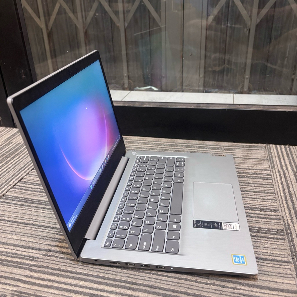 Lenovo Ideapad Slim 3 Penitum Gold Quad Core 8/256GB FHD