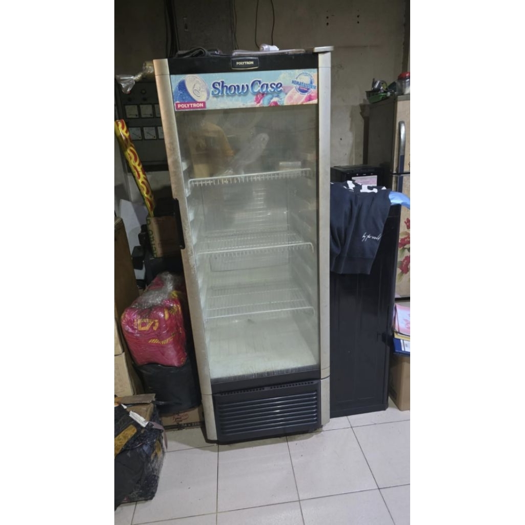showcase bekas masi bagus dan dingin merk polytron 4 susun sesuai foto