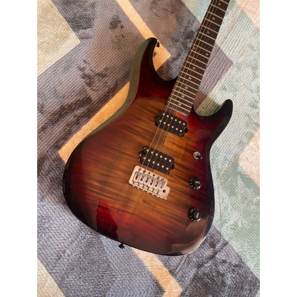 Gitar Musicman custom