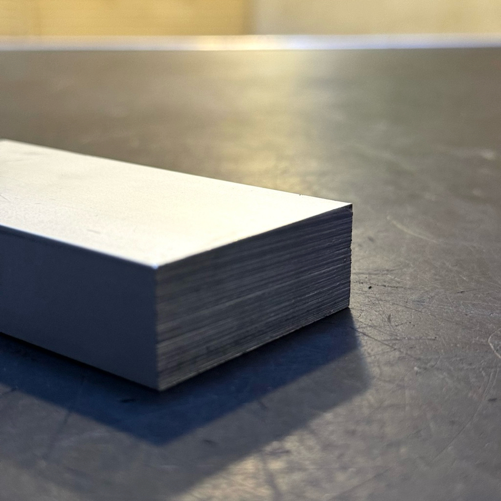 Plat Strip Aluminium / Alumunium 6063 Tebal 20 mm x Lebar 50 mm harga panjang per 10 CM