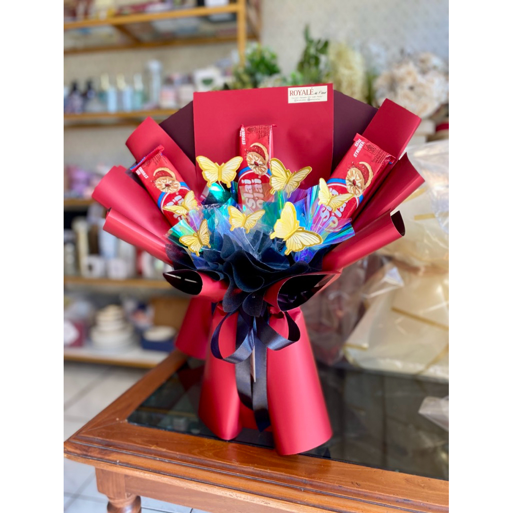 

Buket Slai Olai Kupu Kupu Besar 40x30 cm FREE PACKING KARDUS / Buket Snack Murah / Buket Wisuda Murah / Buket Ulang Tahun Murah / Buket untuk cowok / Buket Untuk laki laki / Buket untuk anak / Buket Wisuda Besar /bucket murah /bucket wisuda / bucket snack