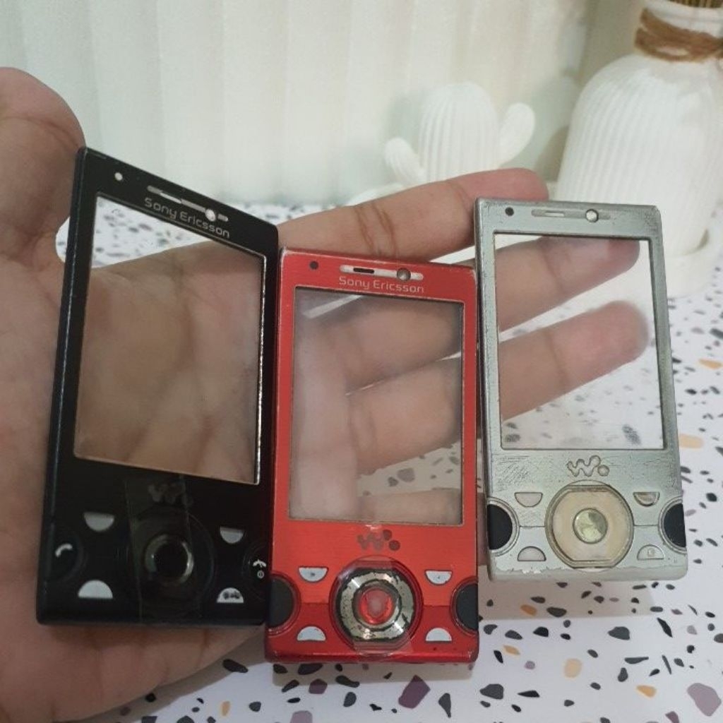 Casing Sony Ericsson W995 depan + keypad depan Ori Copotan