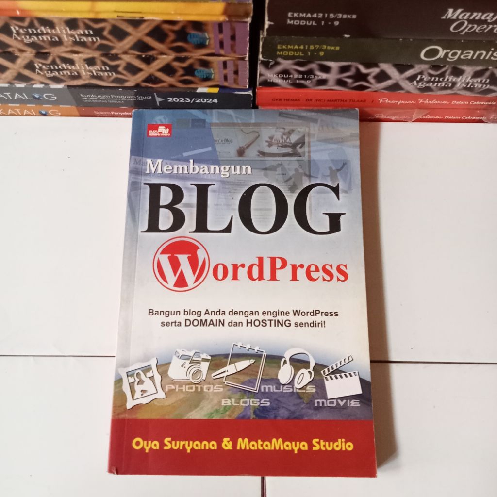 MEMBANGUN BLOG WORDPRESS Oya Suryana