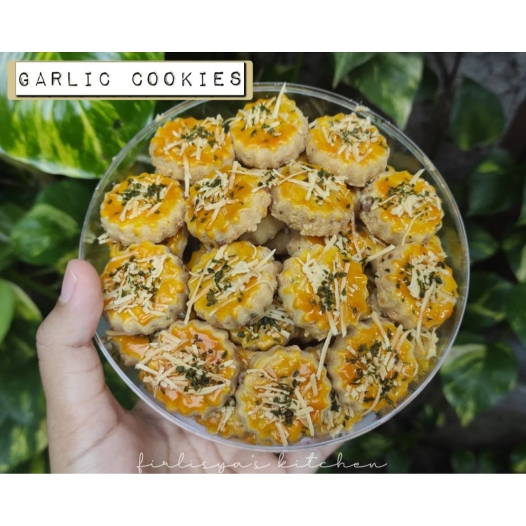 

Garlic Cheese Cookies