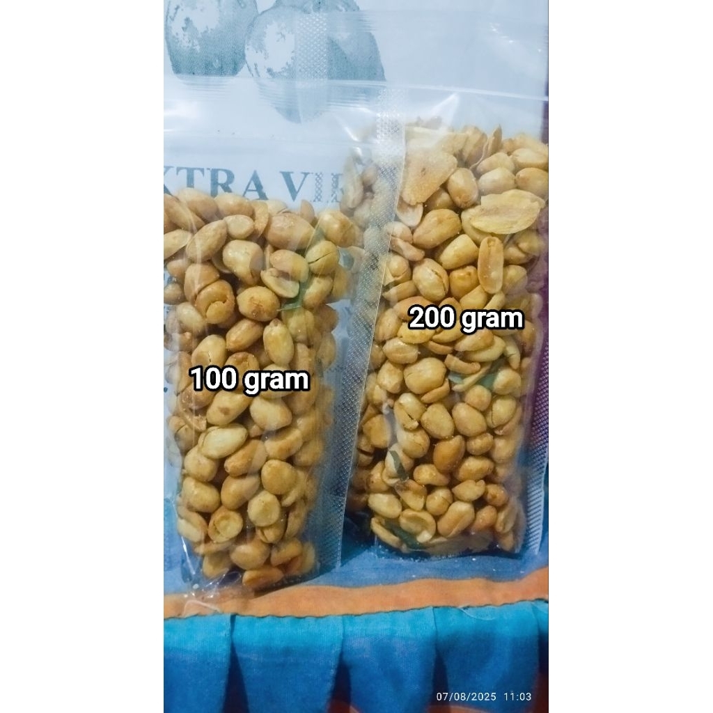 

Kacang Bawang Daun Jeruk 200 gram / pouch