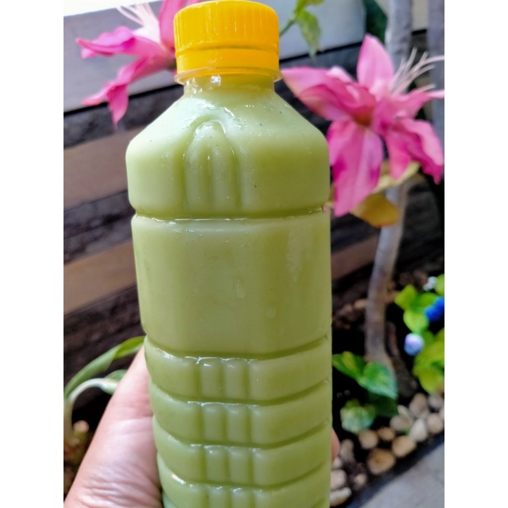 

ES / MINUMAN PENYEGAR DAHAGA GREENTEASU