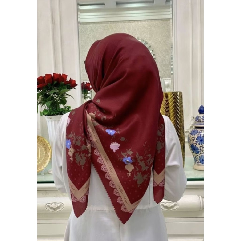 jilbab merah maroon