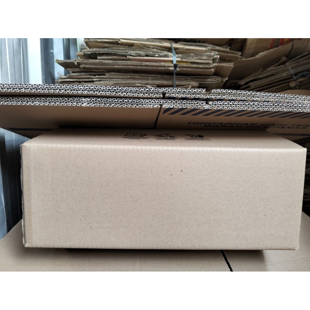 

Kardus baru 2ply keras dan tebal-42.5x28x15.6