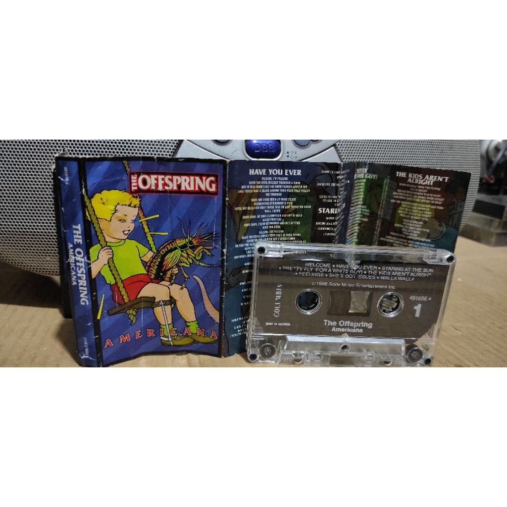 kaset pita the Offspring Americana