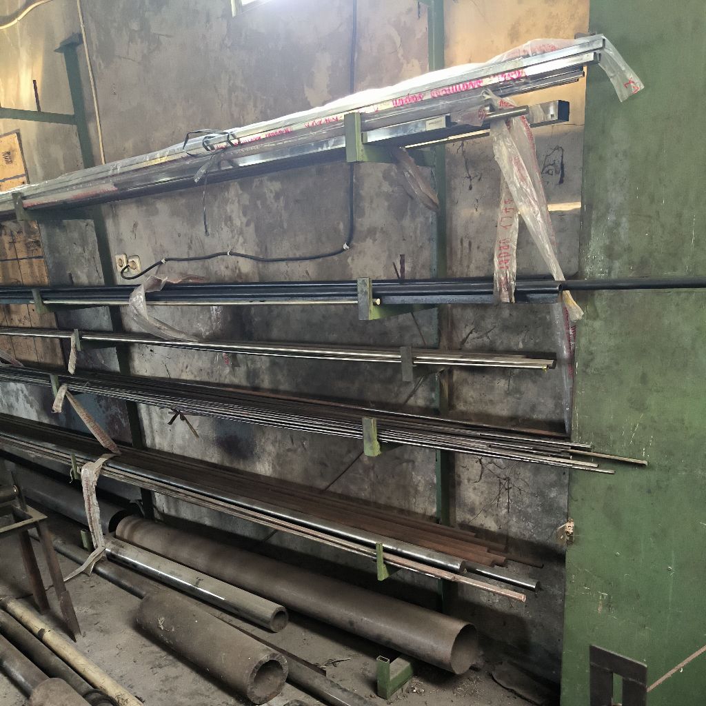 besi as 1/2 inch 12.5mm panjang 15cm