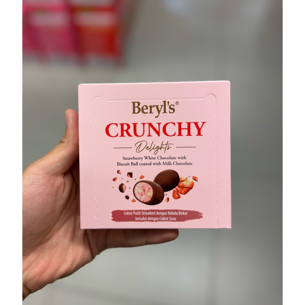 

beryls crunchy delights coklat gianduja chocolate biscuit ball / Strawberry white chocolate biscuit ball
