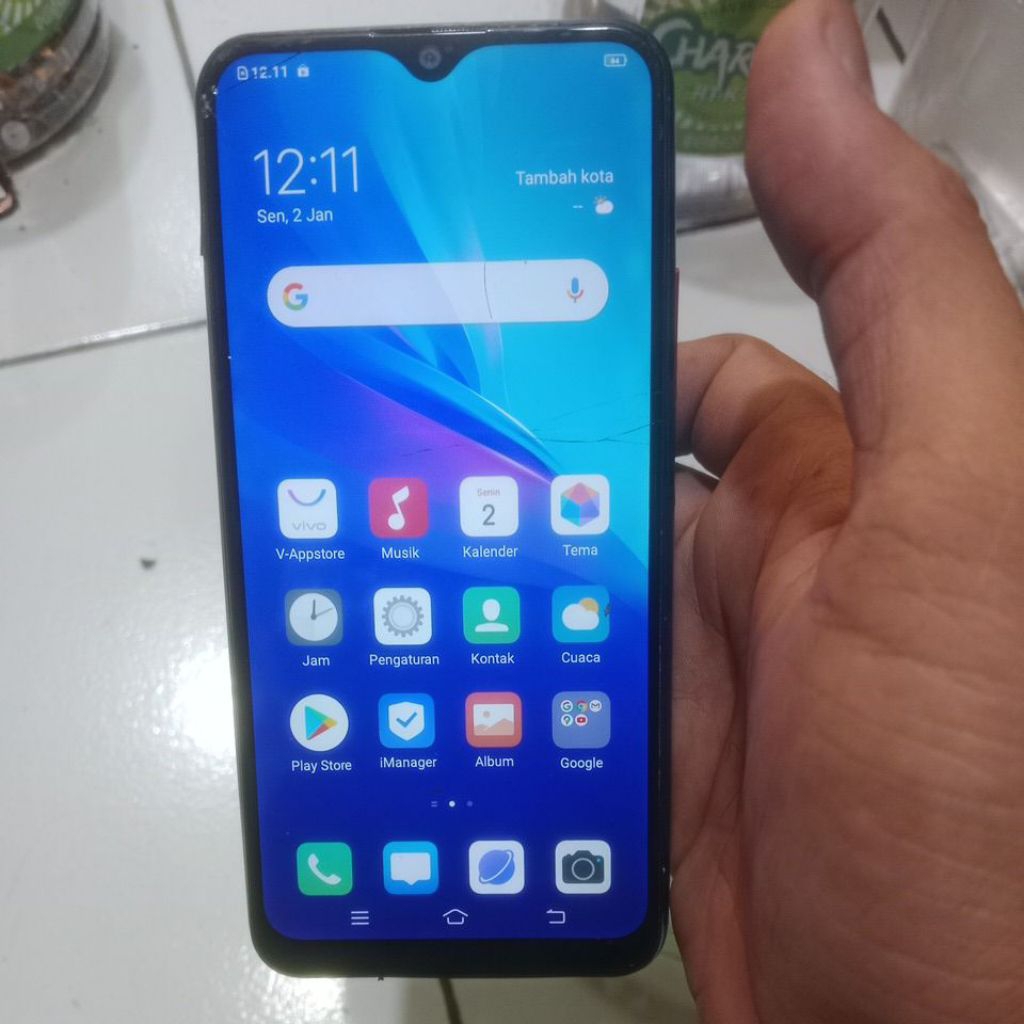 Vivo y12i retak , minus baca deskripsi 