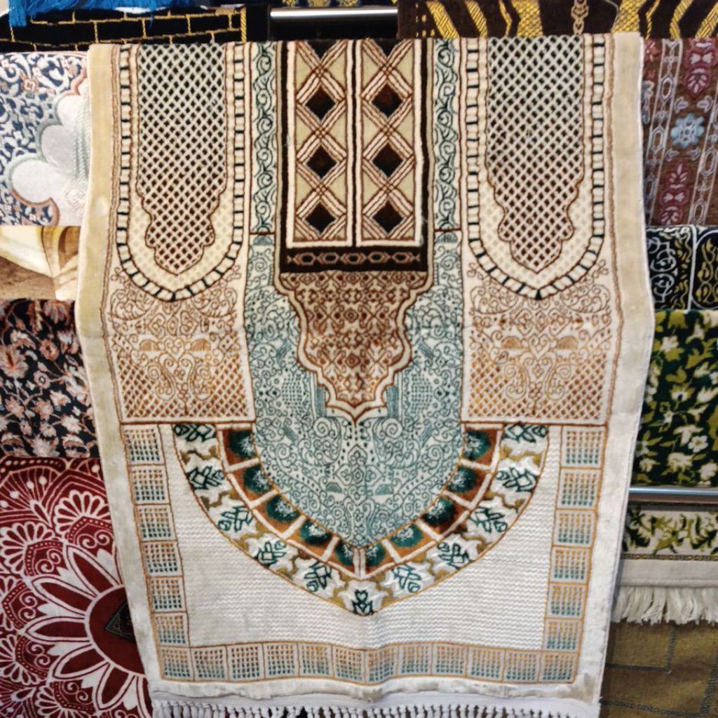 Sajadah Akbar Platinum