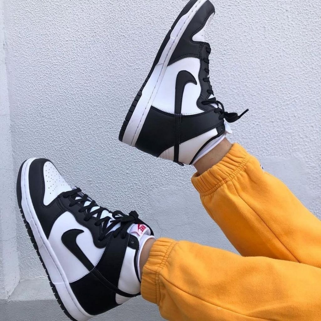 Nike Wmns Dunk High "Panda - Black/White" Bnib