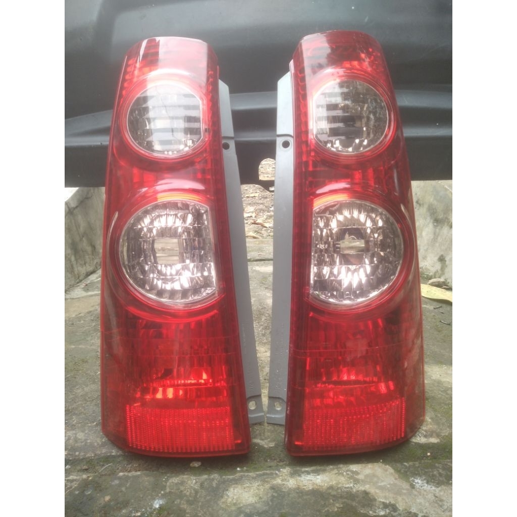 Stoplamp lampu belakang avanza/xenia 2007-2011 original