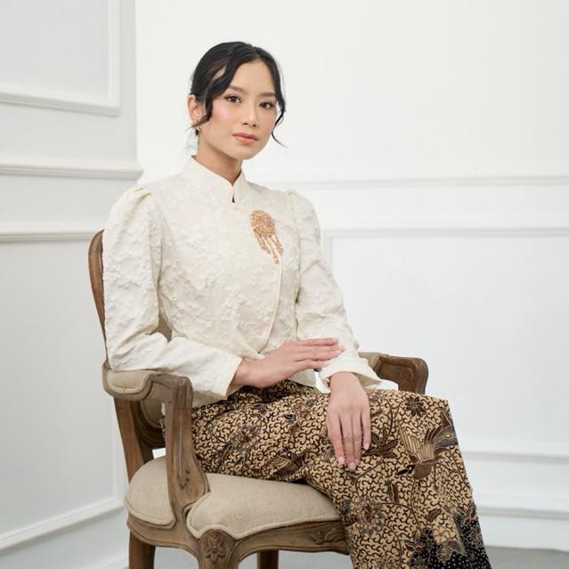 Kebaya Janggan Crop Top Ivory / Kebaya Modern Ivory Fukuro / Kebaya Kondangan Couple