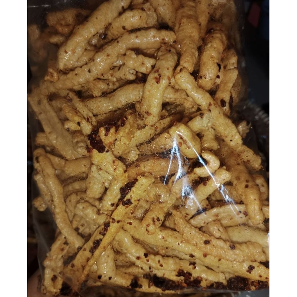 

KERIPIK MIE KUNING CHILI OIL: RENYAH, PEDAS DAN GURIH II UKURAN 500 GRAM