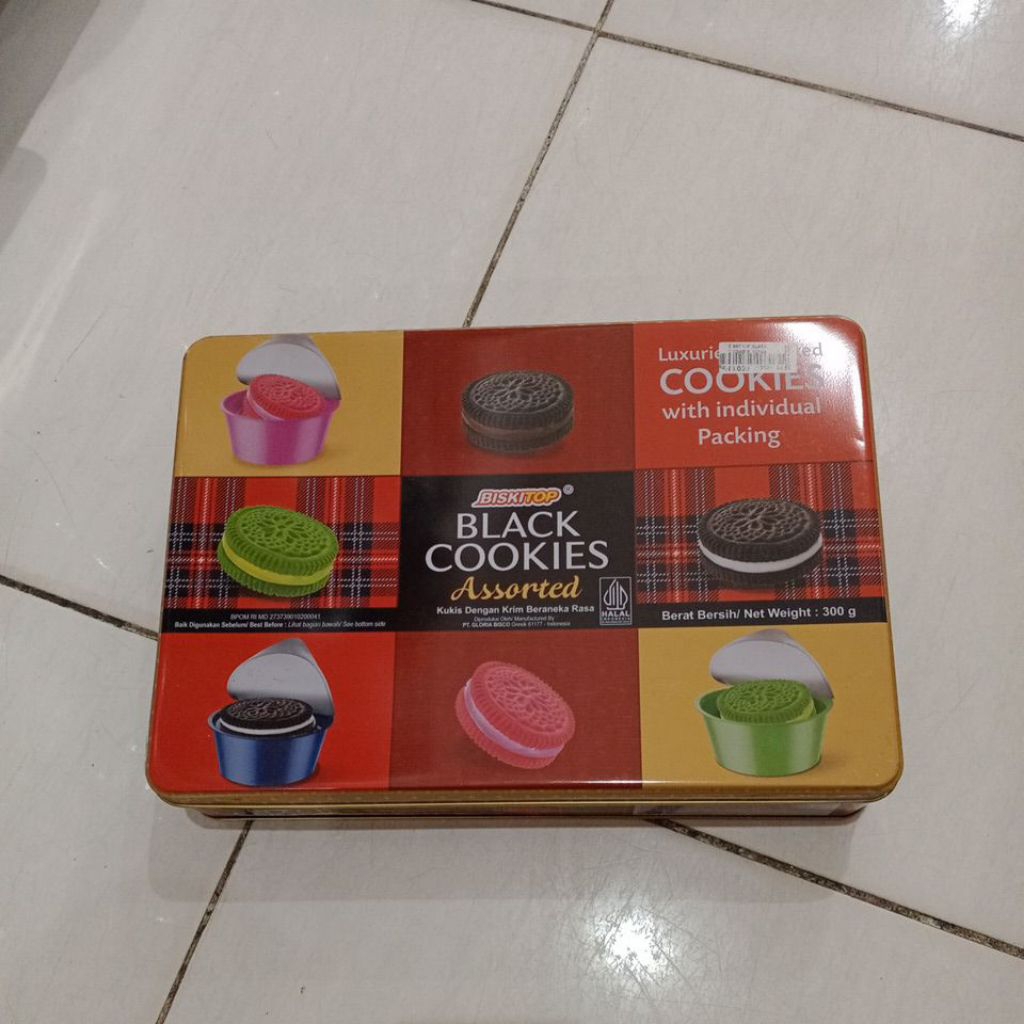 

Banting Harga Black Cookies Assorted|Biskitop Biscuit Kotak