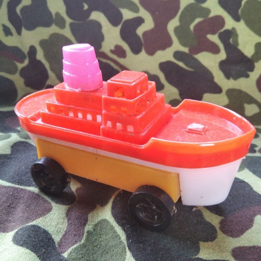 Mobil Jadul Perahu Mainan Jadul Plastik Keras Koleksi Mainan Jadul Bahan plastik keras